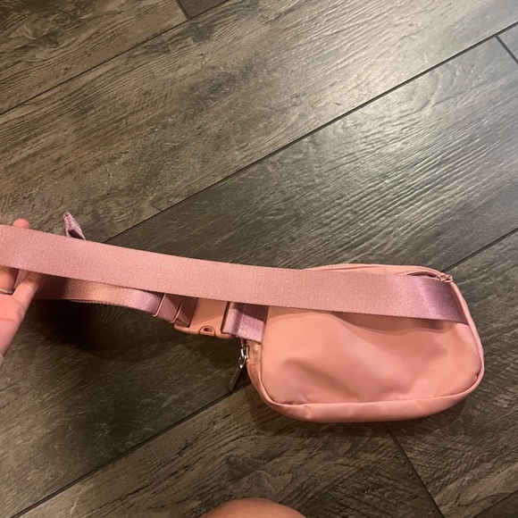 Lululemon belt bag | pink - Picture 12 of 13